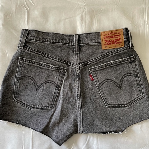 Levi’s 501 denim shorts - Picture 3 of 6